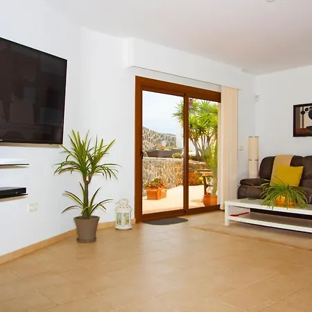 Playa Blanca Villa Sleeps 8 With Pool Villa