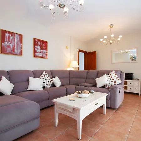 Playa Blanca Villa Sleeps 8 With Pool Playa Blanca (Lanzarote)